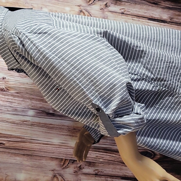 Tommy Hilfiger Women's Long Sleeve Roll-Tab Cotton Blouse Size XL - Picture 7 of 11